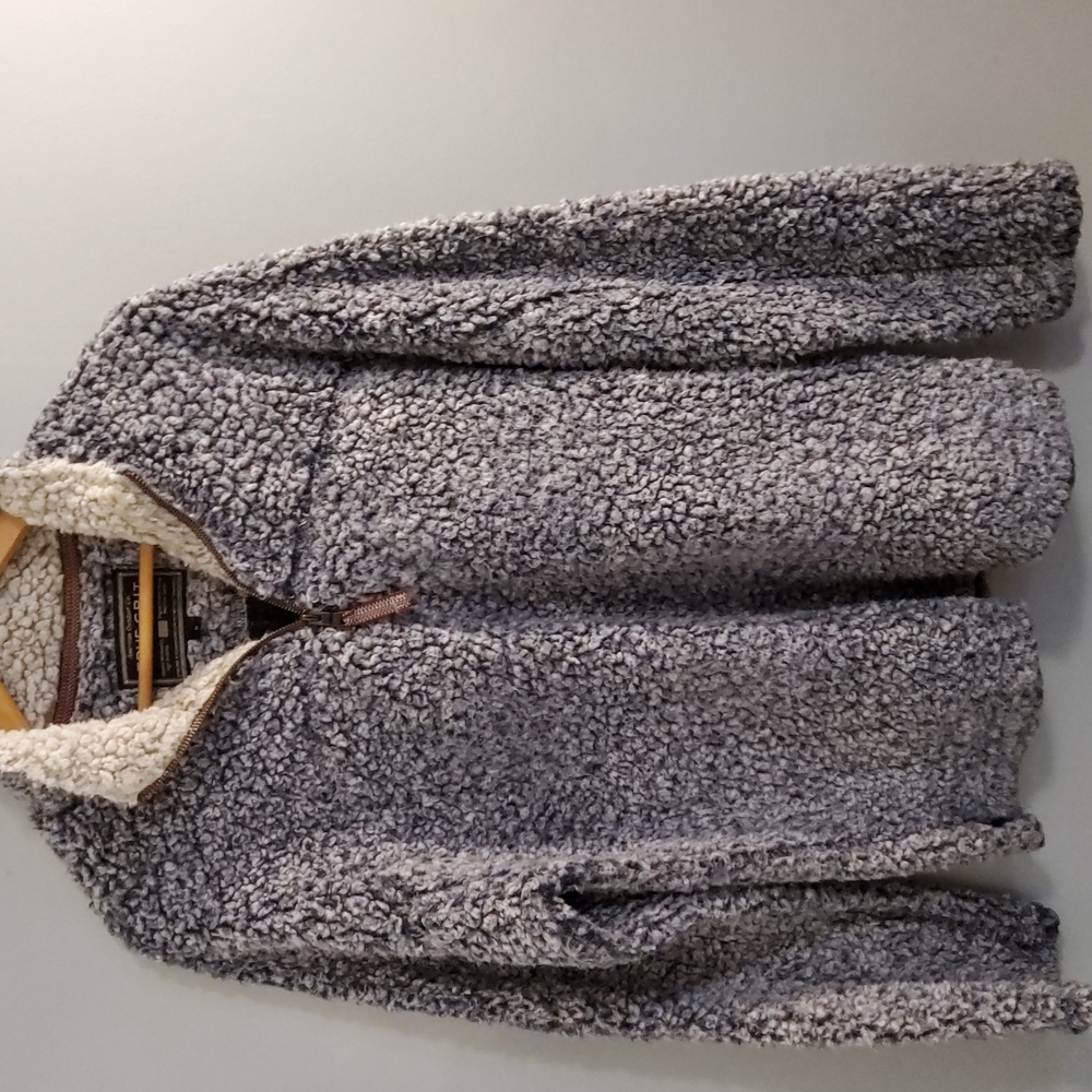 True Grit fluffy pullover top size medium